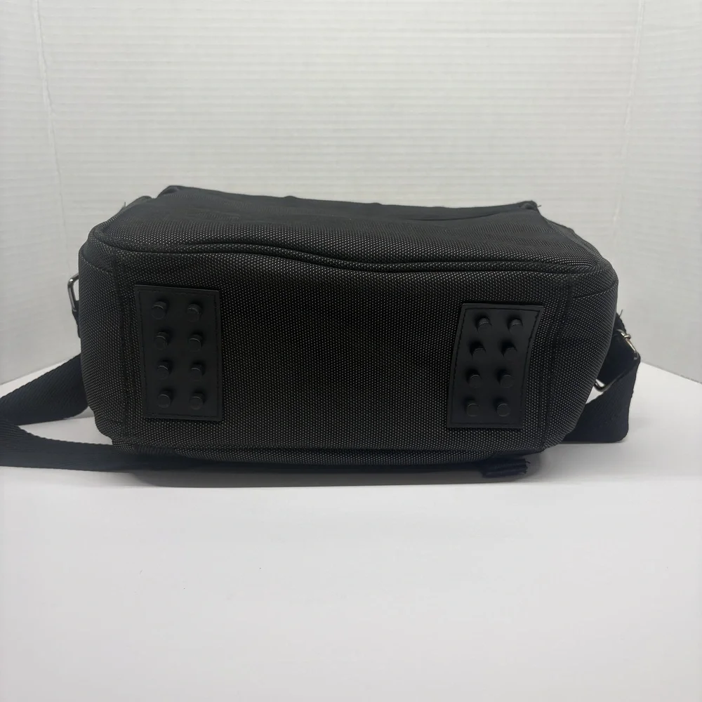 Nikon Camera Bag Shoulder Black Medium Padded Adjustable Strap Classic